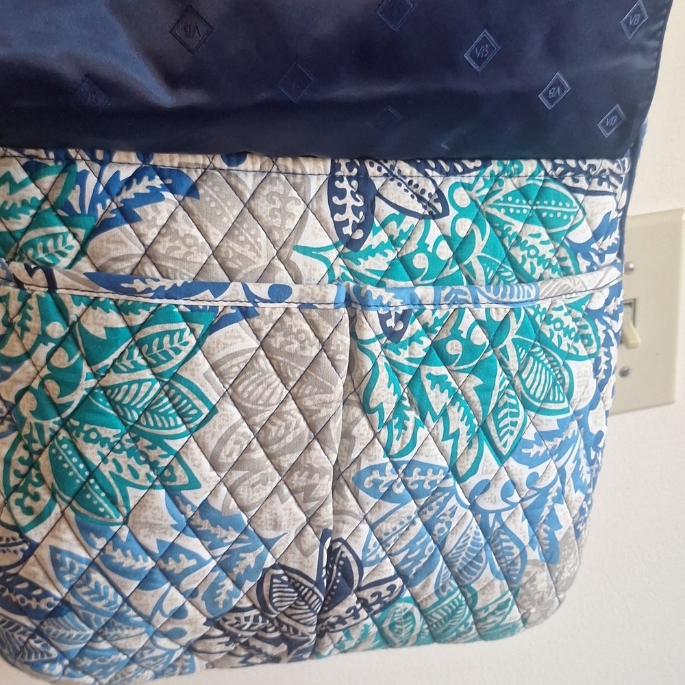 Vera Bradley Santiago Laptop Messenger Bag - Retired Pattern - Picture 4 of 8